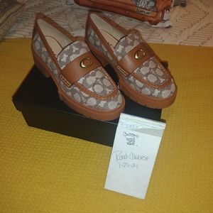 NIB Coach Leah loafers